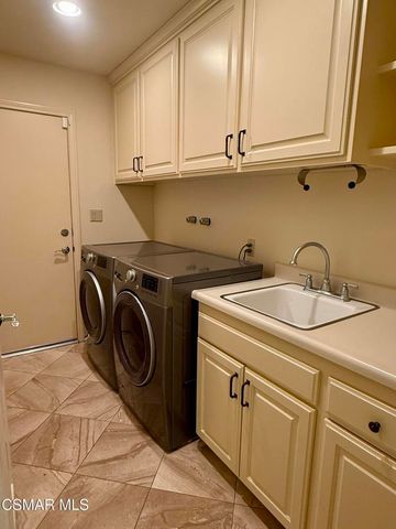 1922 Golden Sky Circle, Westlake Village, CA 91362