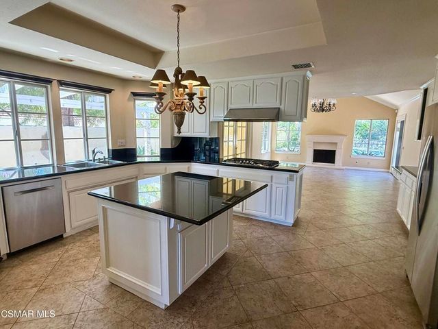 1922 Golden Sky Circle, Westlake Village, CA 91362