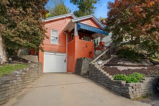 28 Underhill Street, Crafton, PA 15205