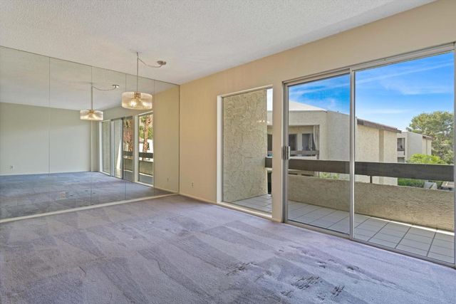 1552 S Camino Real 330, Palm Springs, CA 92264