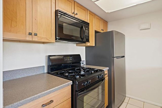 1552 S Camino Real 330, Palm Springs, CA 92264