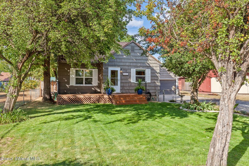 715 W Lacrosse AVE, Coeur d'Alene, ID 83814 photo 2