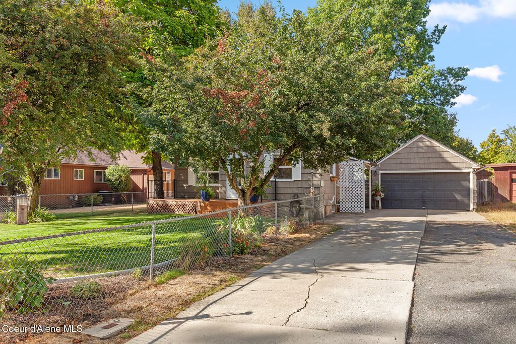 715 W Lacrosse AVE, Coeur d'Alene, ID 83814 photo 3