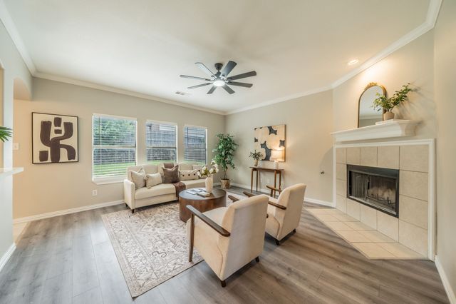 9885 Willowick Avenue, Fort Worth, TX 76108
