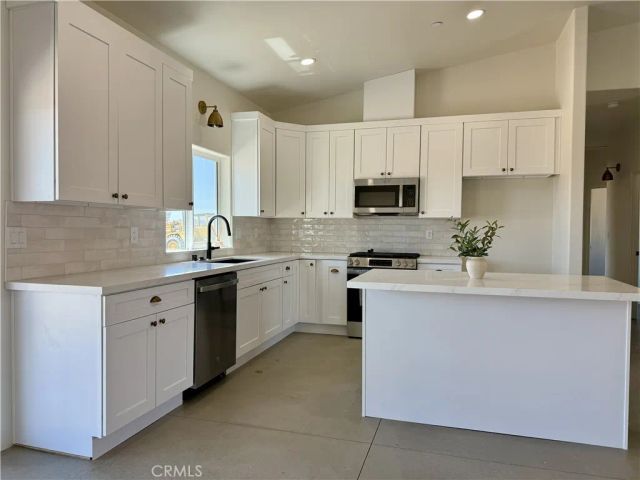 12734 Tate Court, Apple Valley, CA 92307