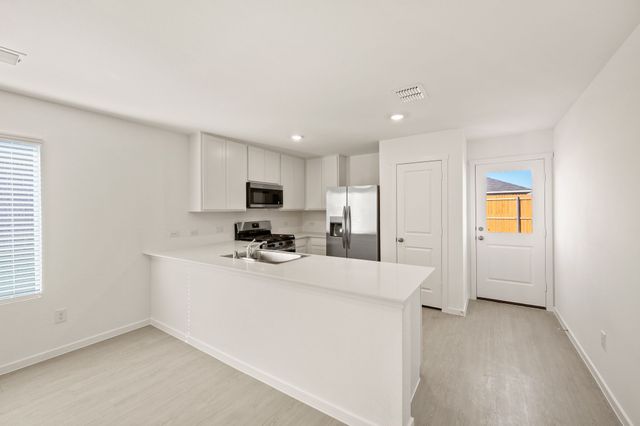 1340 Blazin Bronco Trail, Fort Worth, TX 76052