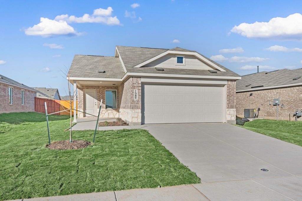 1340 Blazin Bronco Trail, Fort Worth, TX 76052