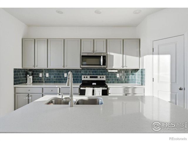 632 Crestone Street, Johnstown, CO 80534