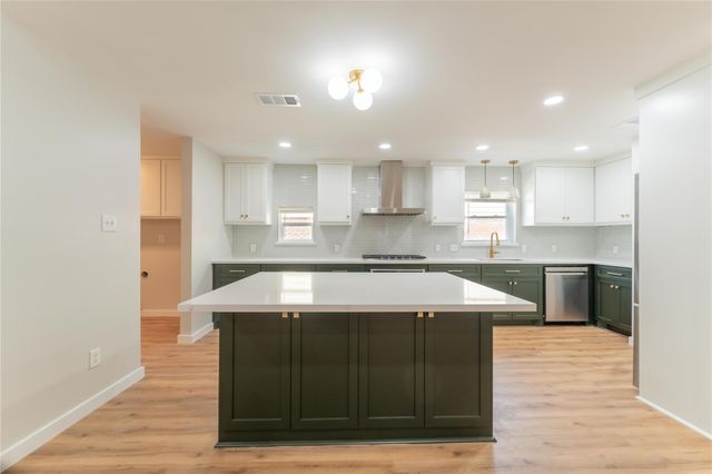 6119 S Braeswood Boulevard, Houston, TX 77096