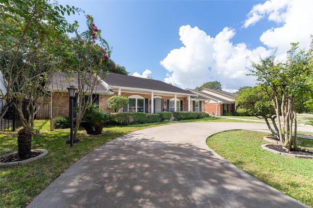 6119 S Braeswood Boulevard, Houston, TX 77096