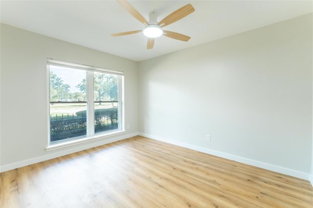 6119 S Braeswood Boulevard, Houston, TX 77096