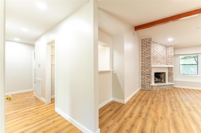 6119 S Braeswood Boulevard, Houston, TX 77096