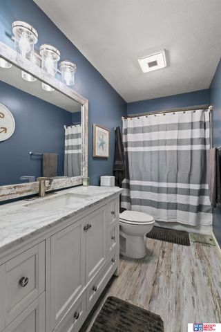 4633 Hallcliffe Road, Lincoln, NE 68516