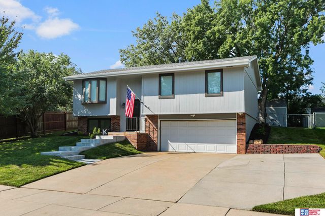 4633 Hallcliffe Road, Lincoln, NE 68516