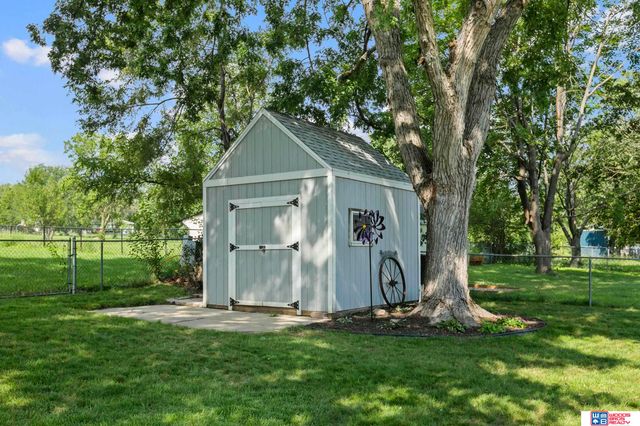 4633 Hallcliffe Road, Lincoln, NE 68516