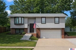 4633 Hallcliffe Road, Lincoln, NE 68516