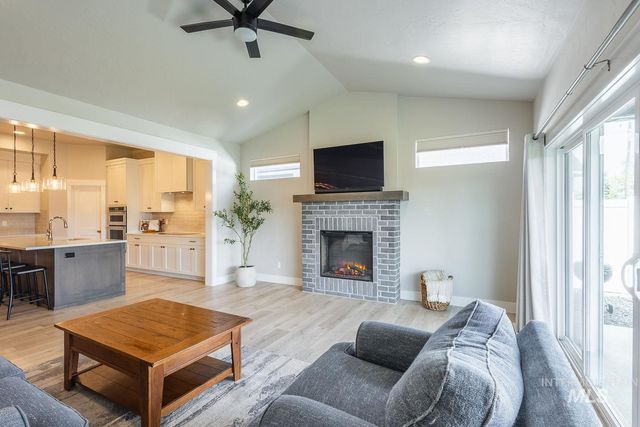 3907 Bozeman Ave, Caldwell, ID 83605