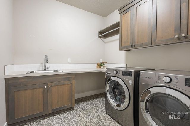 3907 Bozeman Ave, Caldwell, ID 83605