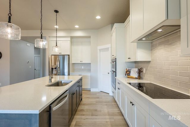 3907 Bozeman Ave, Caldwell, ID 83605