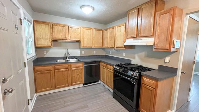 1011 E North Broadway Street, Columbus, OH 43224