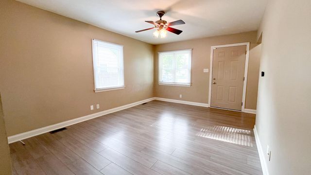 1011 E North Broadway Street, Columbus, OH 43224