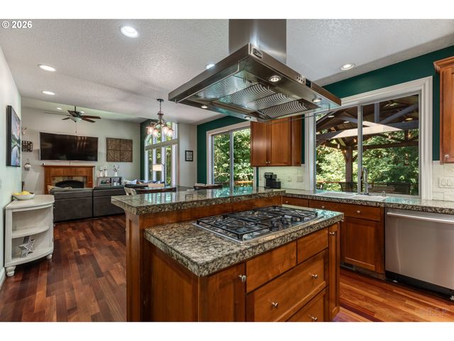 34143 EDNA Ln, Warren, OR 97053