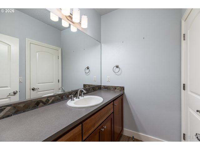 34143 EDNA Ln, Warren, OR 97053