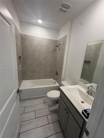 1048 SE 23rd Ter, Homestead, FL 33035