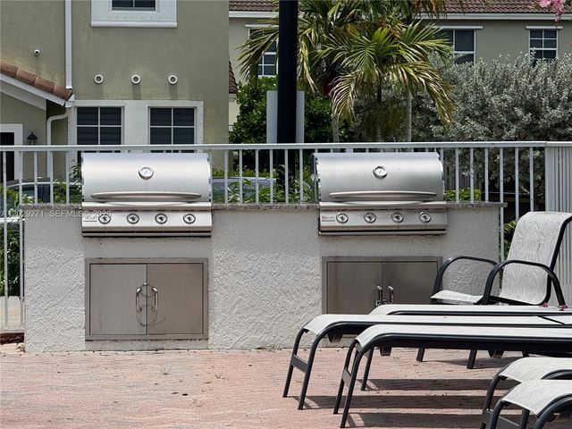 1048 SE 23rd Ter, Homestead, FL 33035