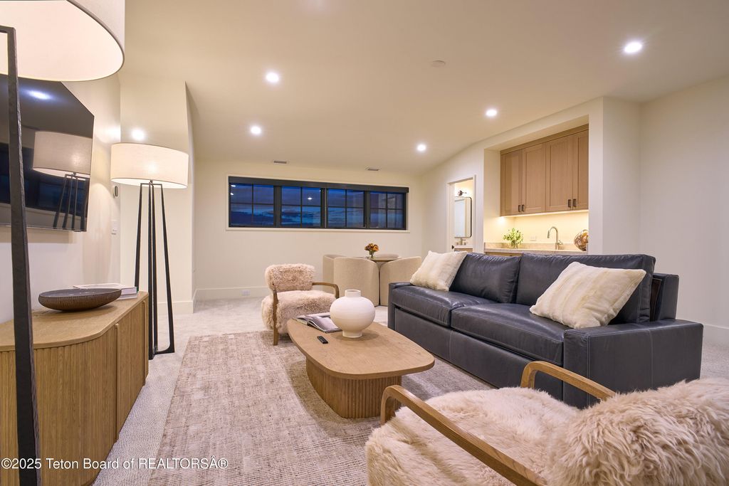 946 WHISTLING Court, Driggs, ID 83422 photo 11