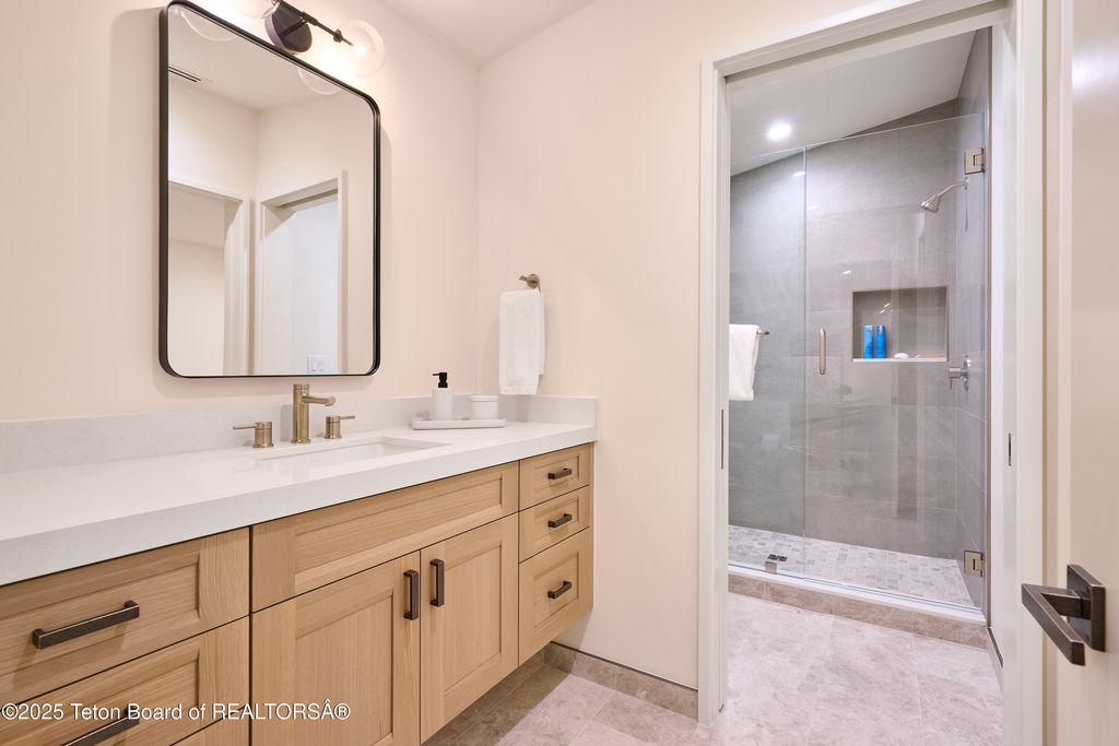 946 WHISTLING Court, Driggs, ID 83422 photo 12