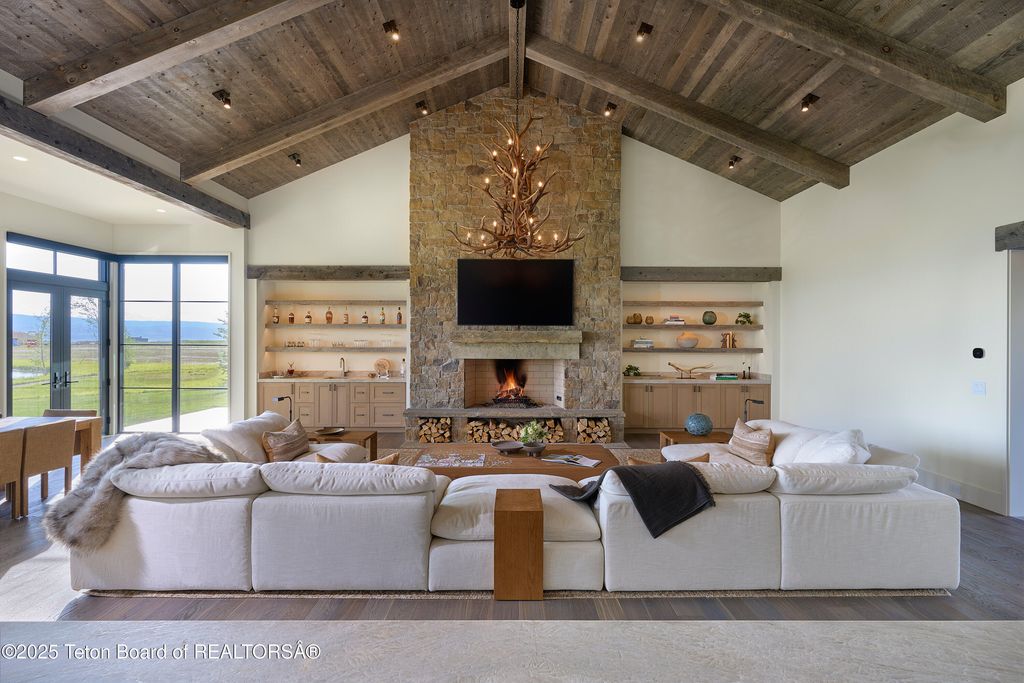 946 WHISTLING Court, Driggs, ID 83422 photo 3