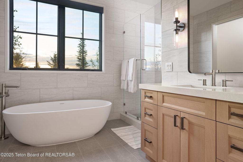 946 WHISTLING Court, Driggs, ID 83422 photo 7