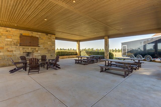 8009 F M 2641, Shallowater, TX 79363