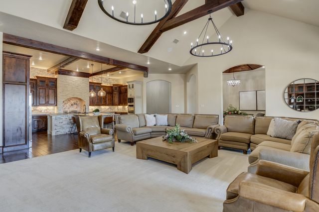 8009 F M 2641, Shallowater, TX 79363