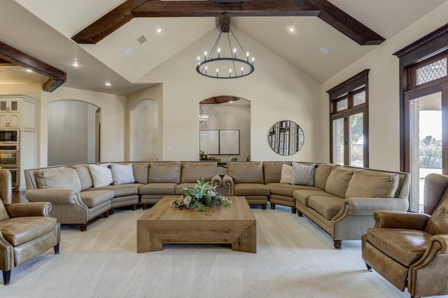 8009 F M 2641, Shallowater, TX 79363