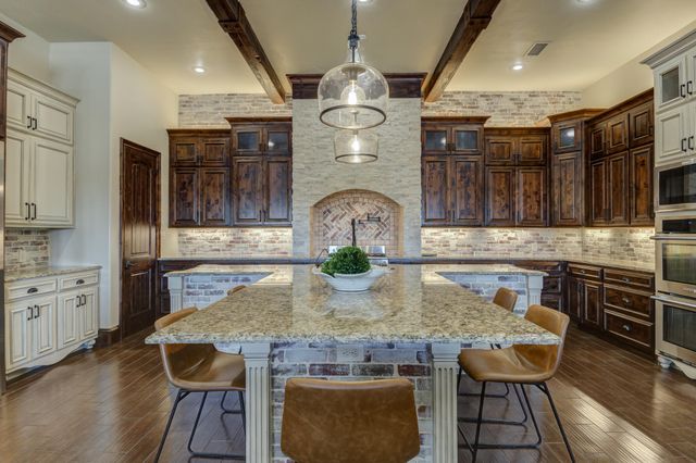 8009 F M 2641, Shallowater, TX 79363