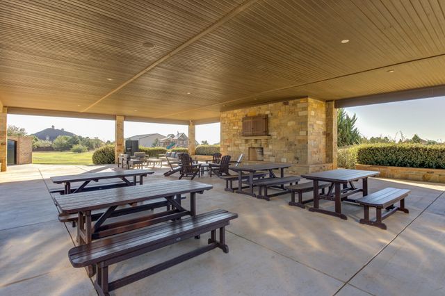 8009 F M 2641, Shallowater, TX 79363