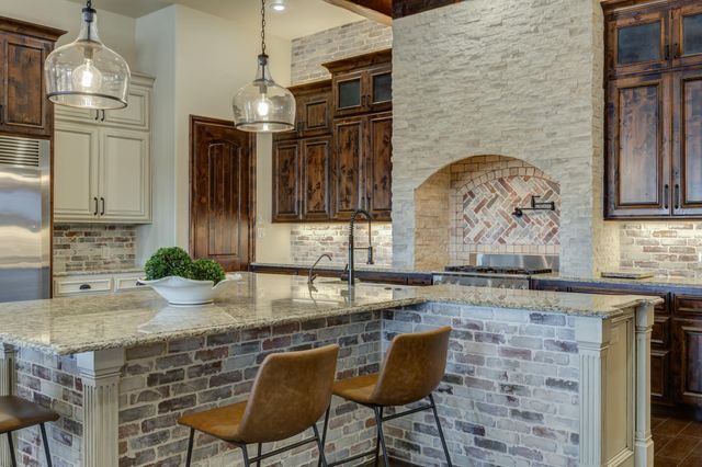 8009 F M 2641, Shallowater, TX 79363