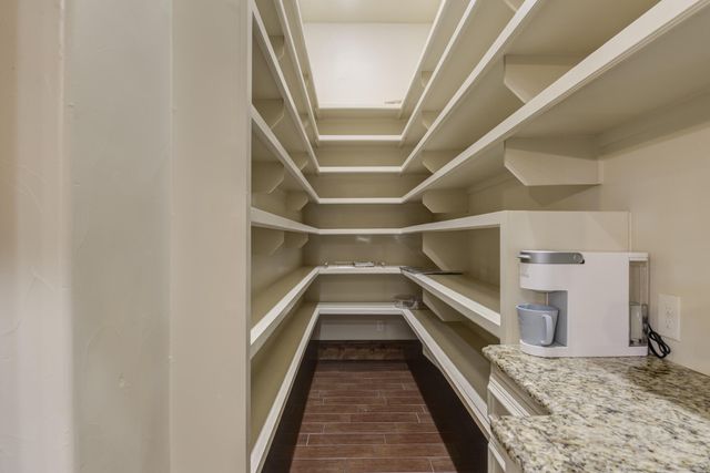 8009 F M 2641, Shallowater, TX 79363