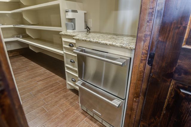 8009 F M 2641, Shallowater, TX 79363