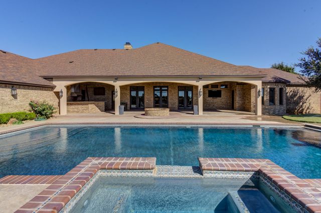 8009 F M 2641, Shallowater, TX 79363