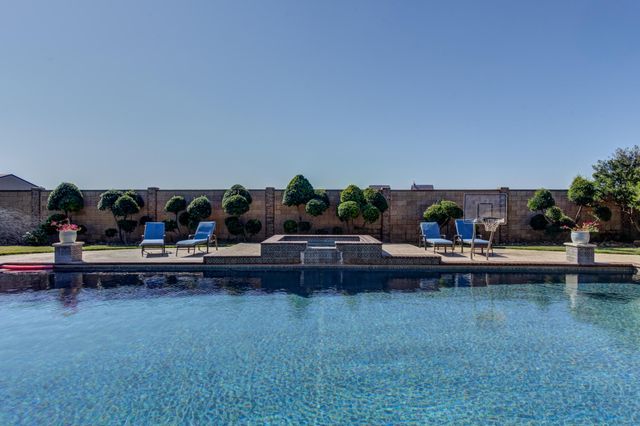 8009 F M 2641, Shallowater, TX 79363