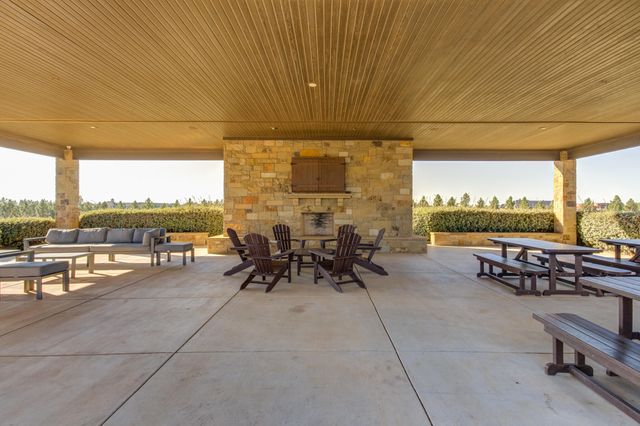 8009 F M 2641, Shallowater, TX 79363