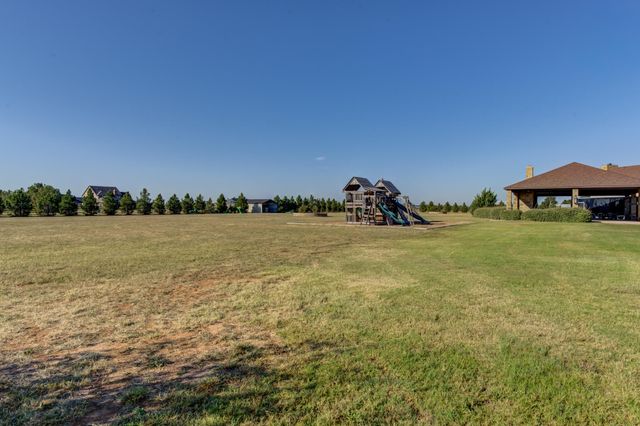 8009 F M 2641, Shallowater, TX 79363