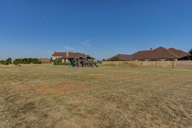 8009 F M 2641, Shallowater, TX 79363