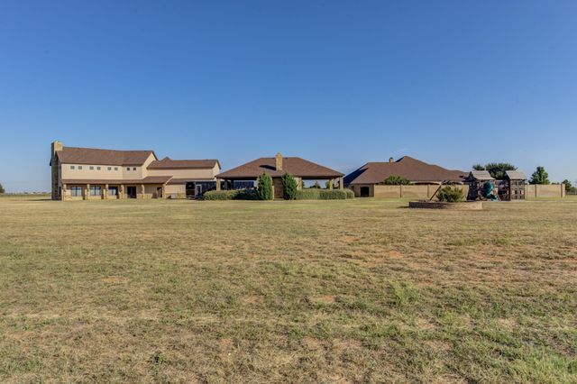 8009 F M 2641, Shallowater, TX 79363