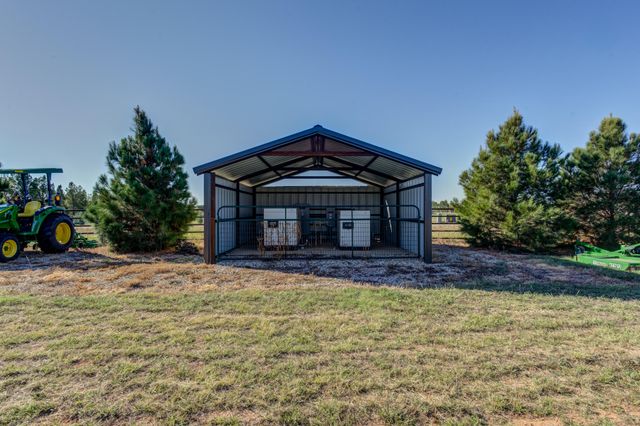 8009 F M 2641, Shallowater, TX 79363