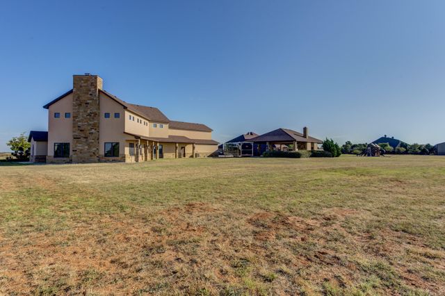 8009 F M 2641, Shallowater, TX 79363