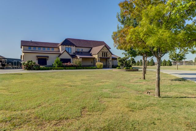 8009 F M 2641, Shallowater, TX 79363